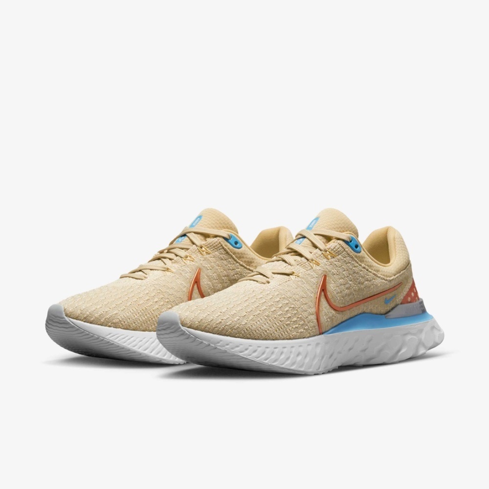 Women's Nike React Infinity Run Flyknit 3, Size 10, Brand New and Never Worn